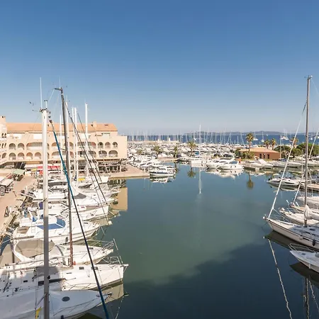 Pierre Et Le Port 3*