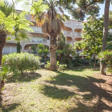 Pierre Et Le Port Aparthotel Hyères