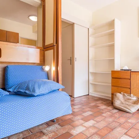 Résidence Pierre Et Le Port Hyères