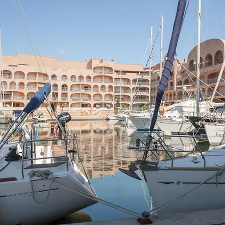 Pierre Et Le Port Hyères