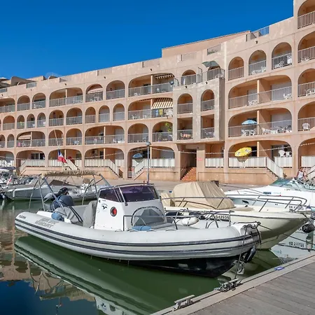 Apartahotel Résidence Pierre Et Le Port 3*