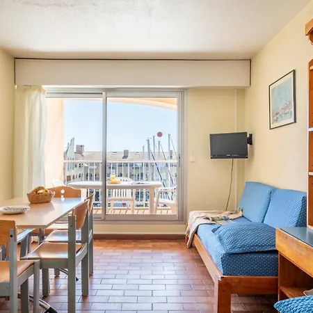 Apart-hotel Pierre Et Le Port 3*