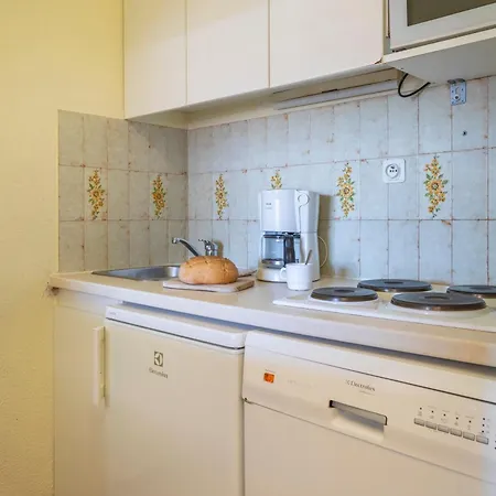 Résidence Pierre Et Le Port Hyères