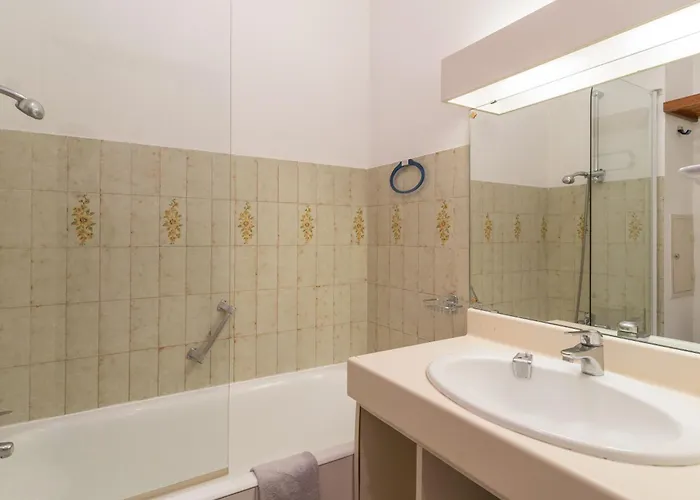 Pierre Et Le Port 3* Hyères