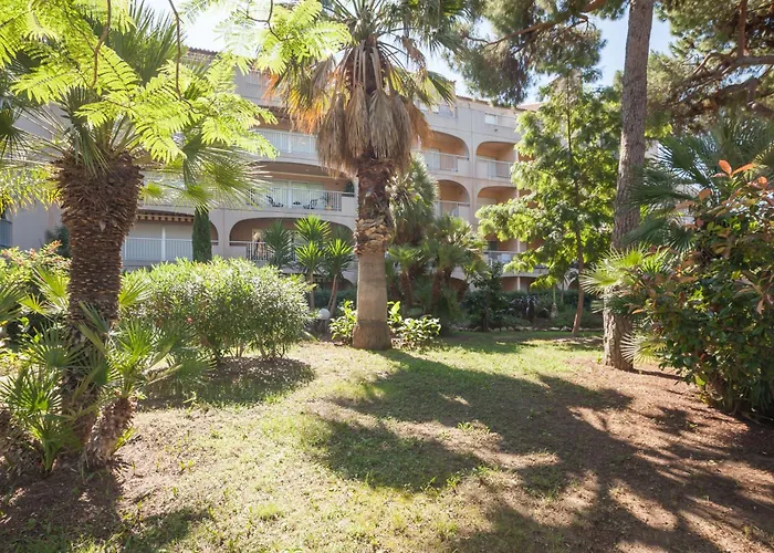 Pierre Et Le Port Apart Otel Hyères