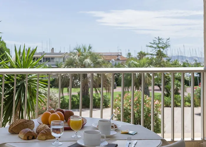 Apart Otel Pierre Et Le Port 3*